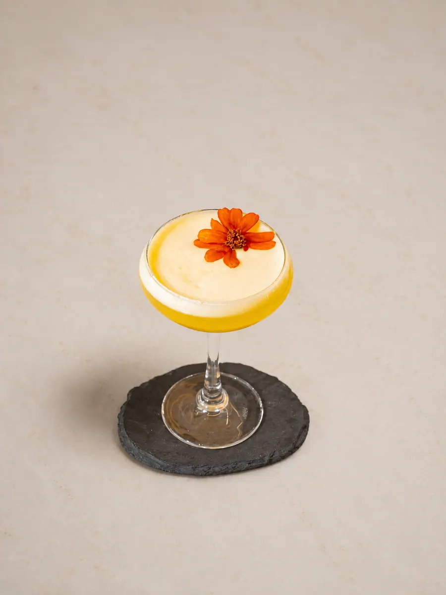 Al Reem Amber Oasis: Mango · lime · egg white.